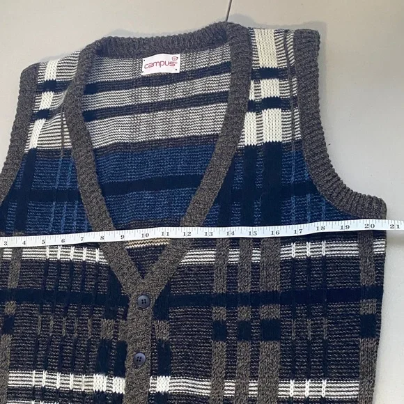 Vintage Campus Plaid Knit Vest Button Front V neck size Small oversized - Picture 7 of 10
